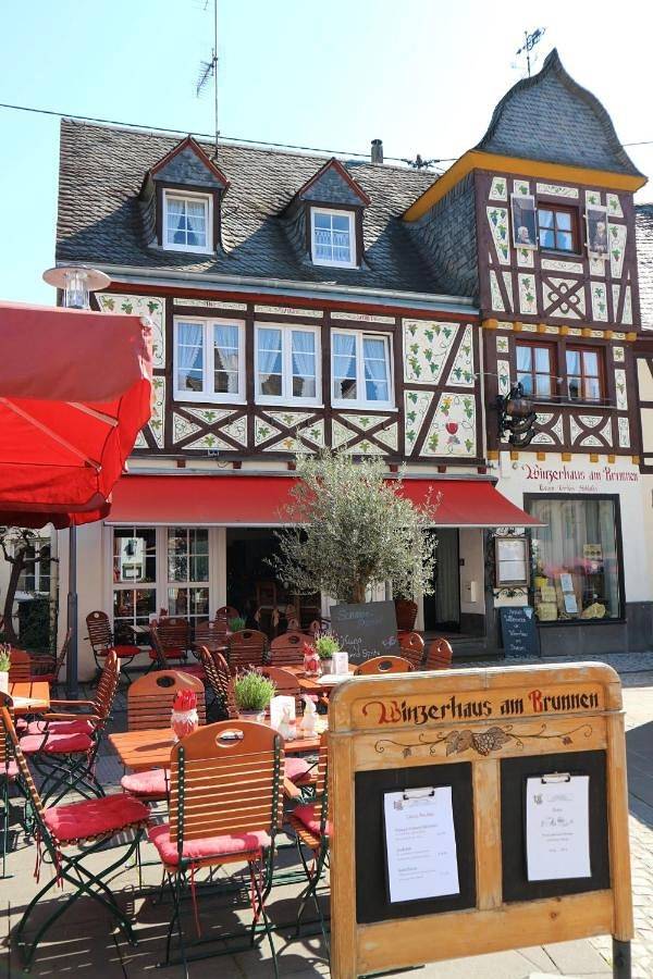 Winzerhäuschen am Brunnen in Kobern-Gondorf, Osteifel