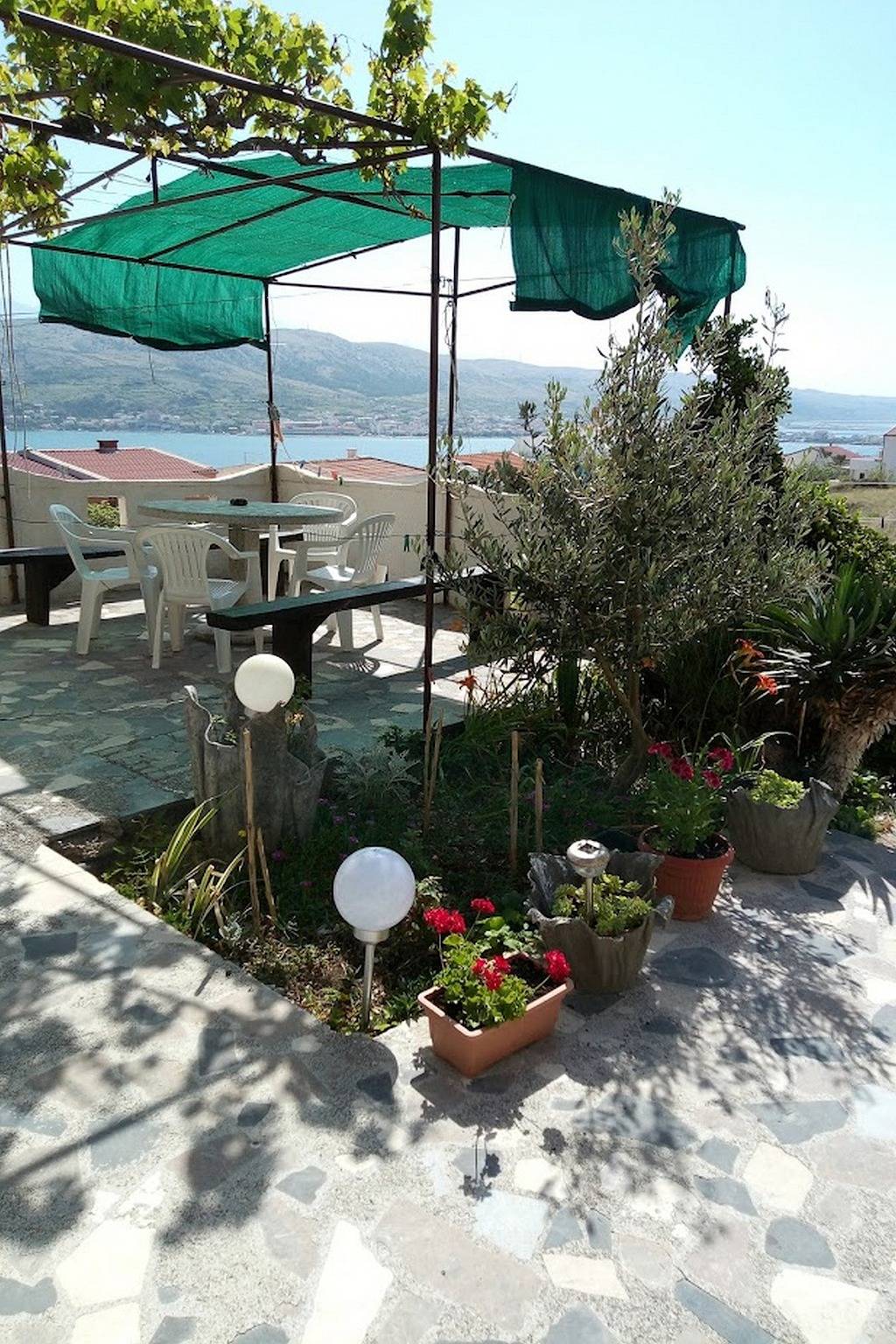 Ganze Wohnung, 1-Zimmer-Ferienwohnung mit Balkon und Meerblick Pag A-20577-b in Pag Stadt, Pag