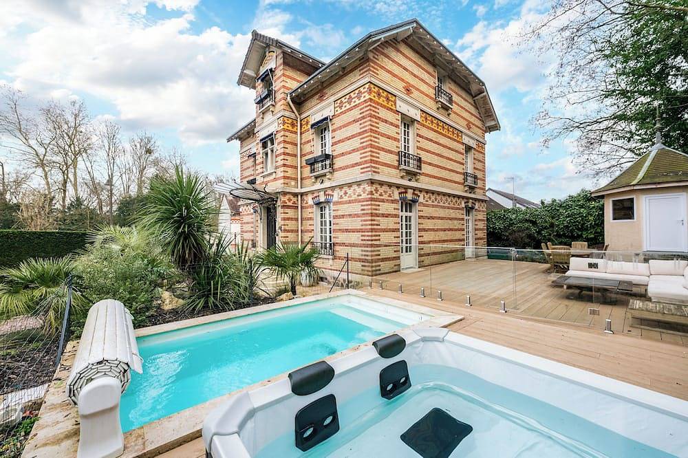 Villa Les Roches - Confort & Détente in La Ferté-Gaucher, Seine-et-Marne