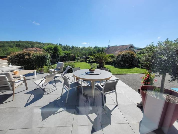 Gîte pour 7 personnes, avec balcon et vue dans Saint-Bonnet-les-Oules - 2