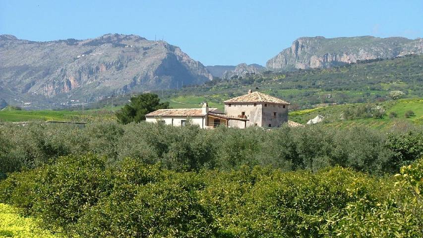 Agriturismo per 2 persone, con piscina e giardino in Provincia di Reggio Calabria