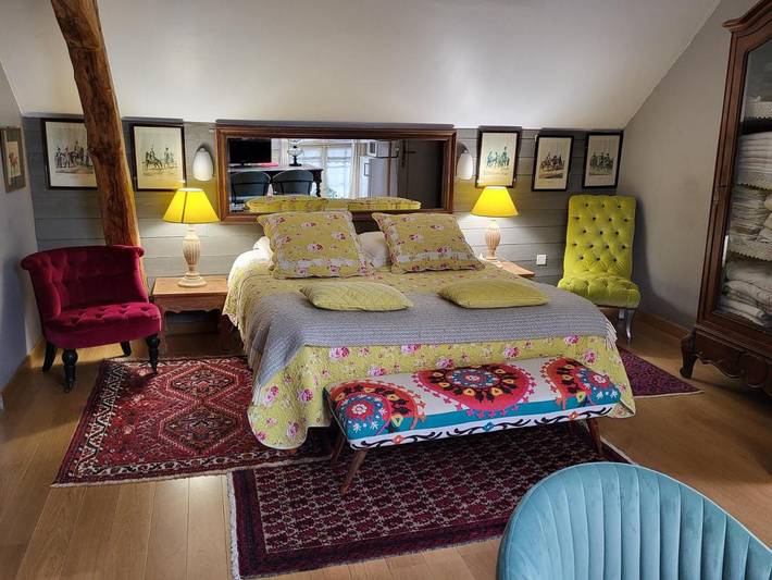 Chambre d’hôte pour 4 personnes, avec Terrasse ainsi que Jardin et Piscine