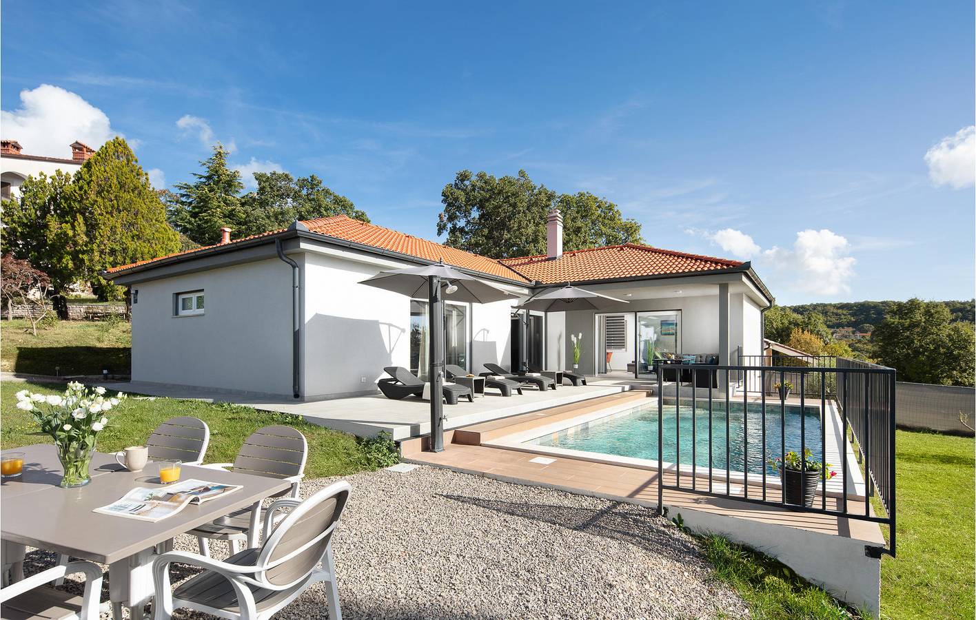 Moderne 2-Zimmer-Wohnung mit Pool, WLAN und Parkplatz in der Nähe des Stadtzentrums in Labin Stadt, Labin