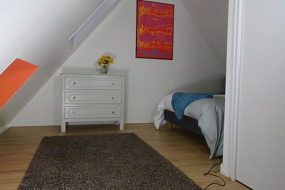 ¡Esta casa de pescadores y jardineros junto al mar ofrece una vista impresionante! in Combrit, Region de Quimper