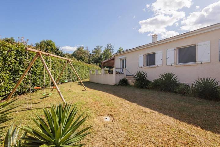 Location de vacances pour 11 personnes, avec jardin et piscine, animaux acceptés à Talasani - 2