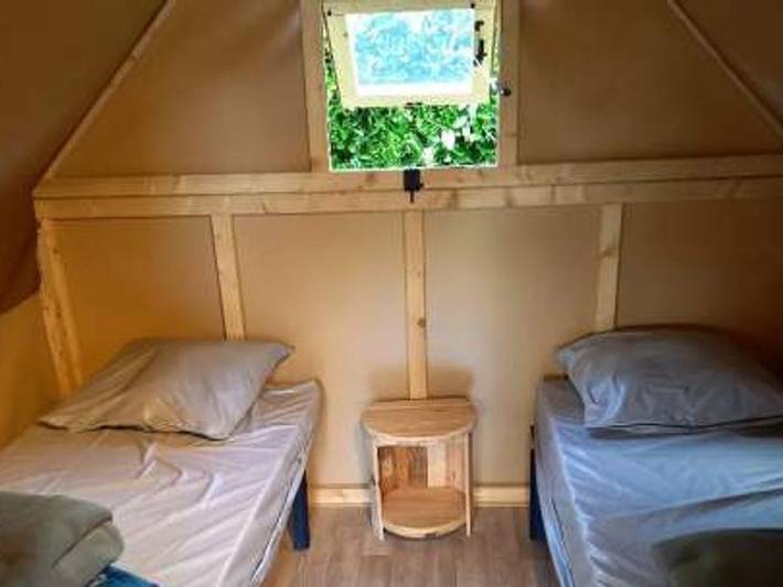 Camping Sites et Paysages - L'Etang de Brissac  - Zelt 2 personen - Zelt Insolite Nature Cyclo 1 ch. -Ohne Sanitäranlagen - Ohne Küche in Brissac-Quincé, Loire-Tal