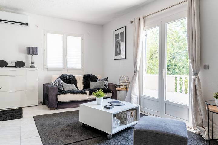 Ganze Wohnung, Ferienwohnung für 2 Personen mit Terrasse in Frejus, Mittelmeerküste (Frankreich)