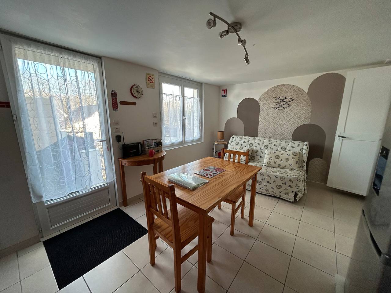 Entire apartment, Apartment 'Valou' with Private Terrace, Shared Garden and Wi-Fi in Sainte-Anne-d'Auray, Côte des Mégalithes