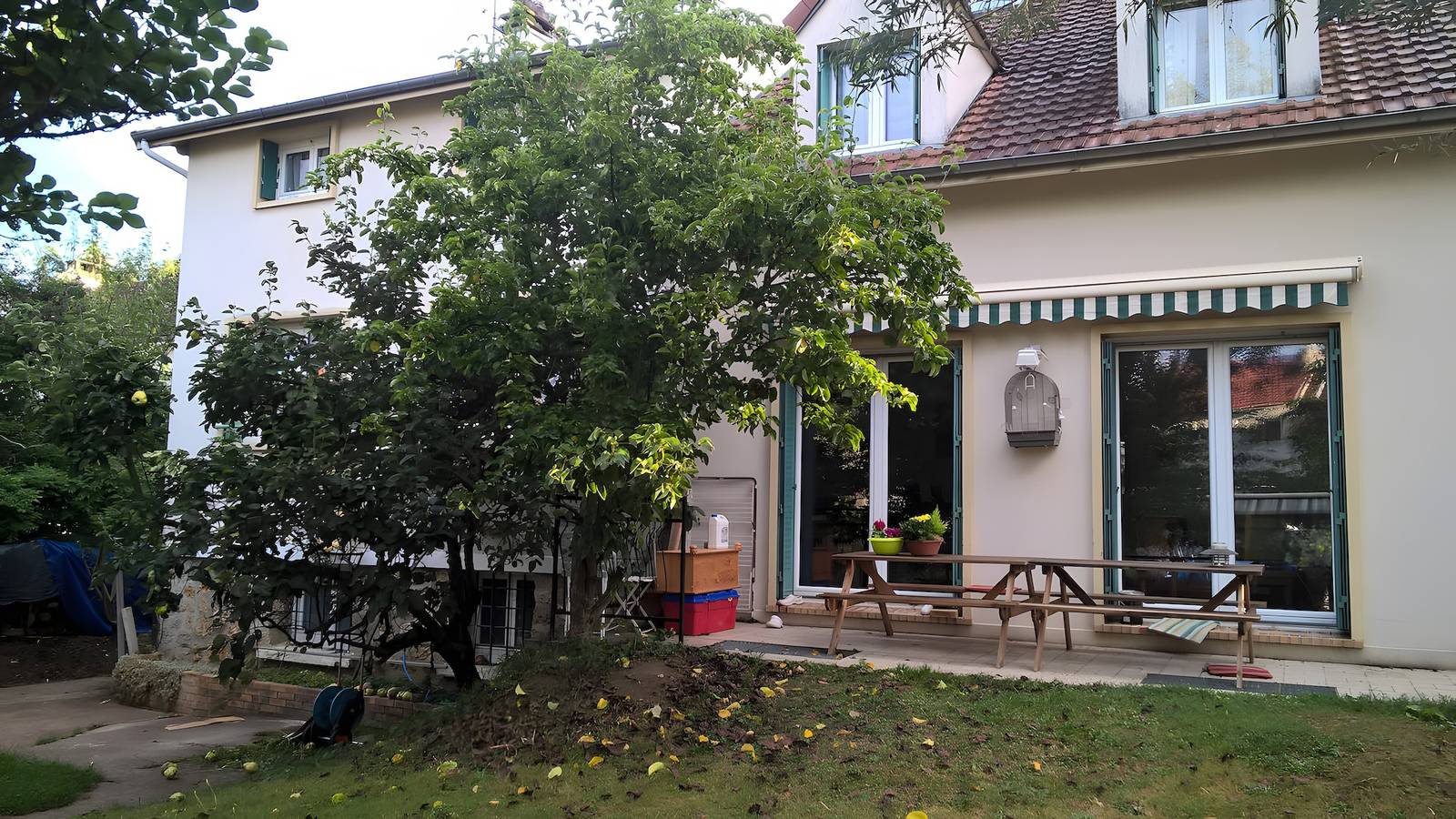 Gästezimmer „Chambre T“ mit gemeinsamer Terrasse und Garten, Wlan inklusive in Saint-Rémy-lès-Chevreuse, Parc naturel régional de la Haute Vallée de Chevreuse