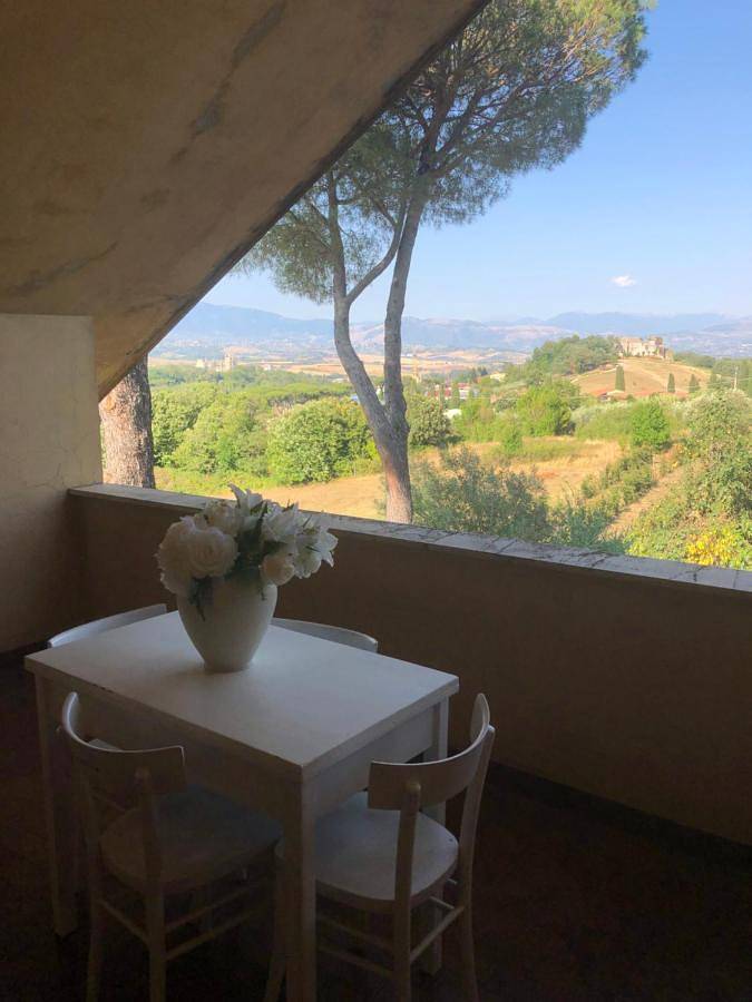 Appartement entier, Apartment with Terrace in Colleferro, Province de Rome