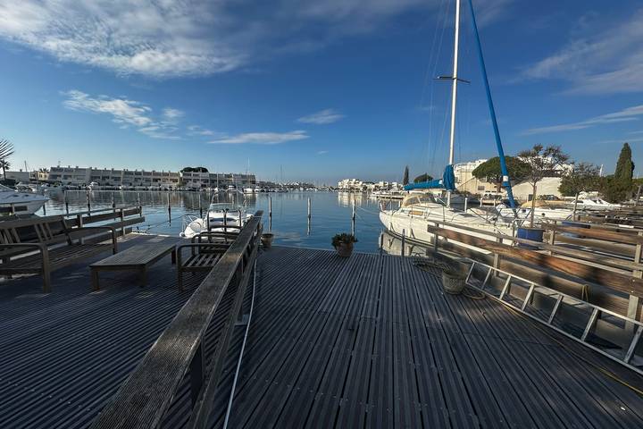 Appartement de vacances pour 6 personnes, avec terrasse en Camargue