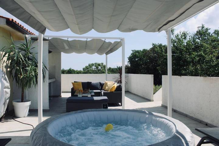 Ferienwohnung für 5 Personen, mit Garten und Terrasse