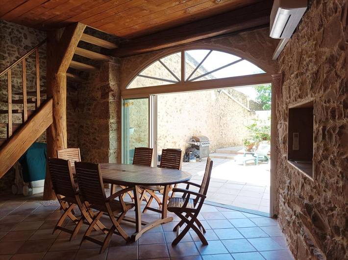 Location de vacances pour 10 personnes, avec terrasse et piscine à Fontcouverte - 3