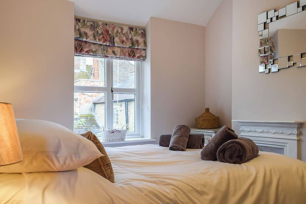 1 bedroom accommodation in Olney in Milton Keynes, South East England
