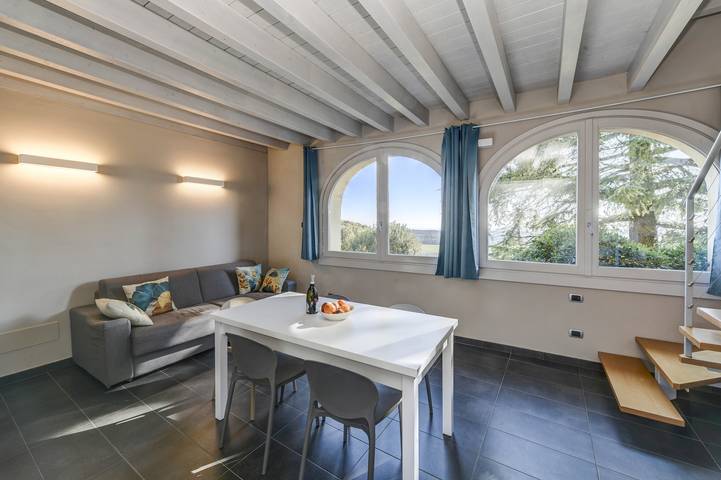 Appartamento per 8 persone, con Giardino e Vista lago a Polpenazze del Garda