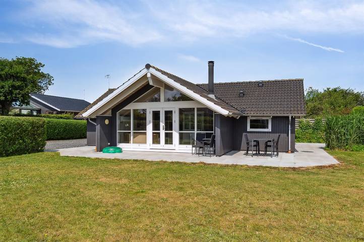 Ferienhaus für 6 Personen, mit Whirlpool und Terrasse sowie Sauna und Garten, mit Haustier in Øster Hurup