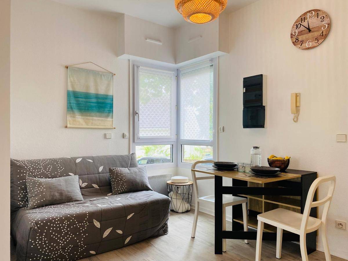 Appartement entier, Two-Bedroom Apartment in Lorient, Côte des Mégalithes