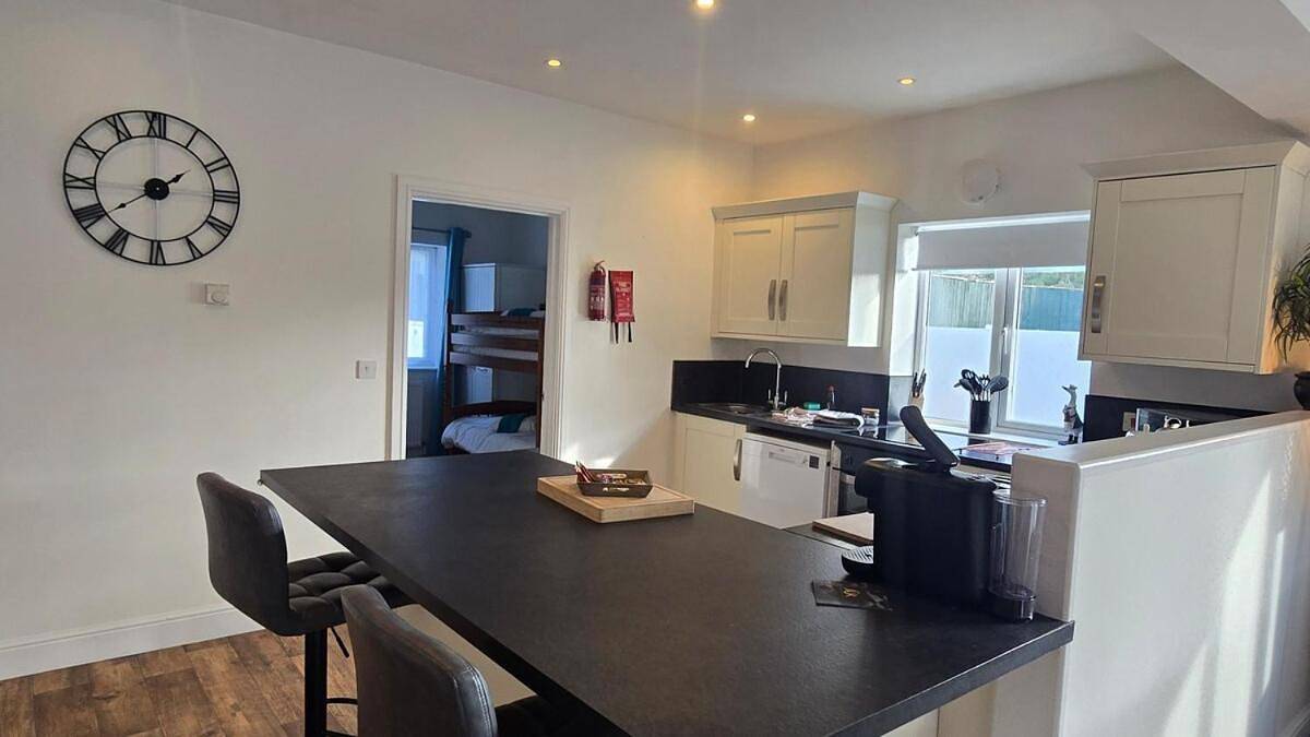 Entire apartment, Four-Bedroom Apartment in Polzeath, Pentire Point - Widemouth