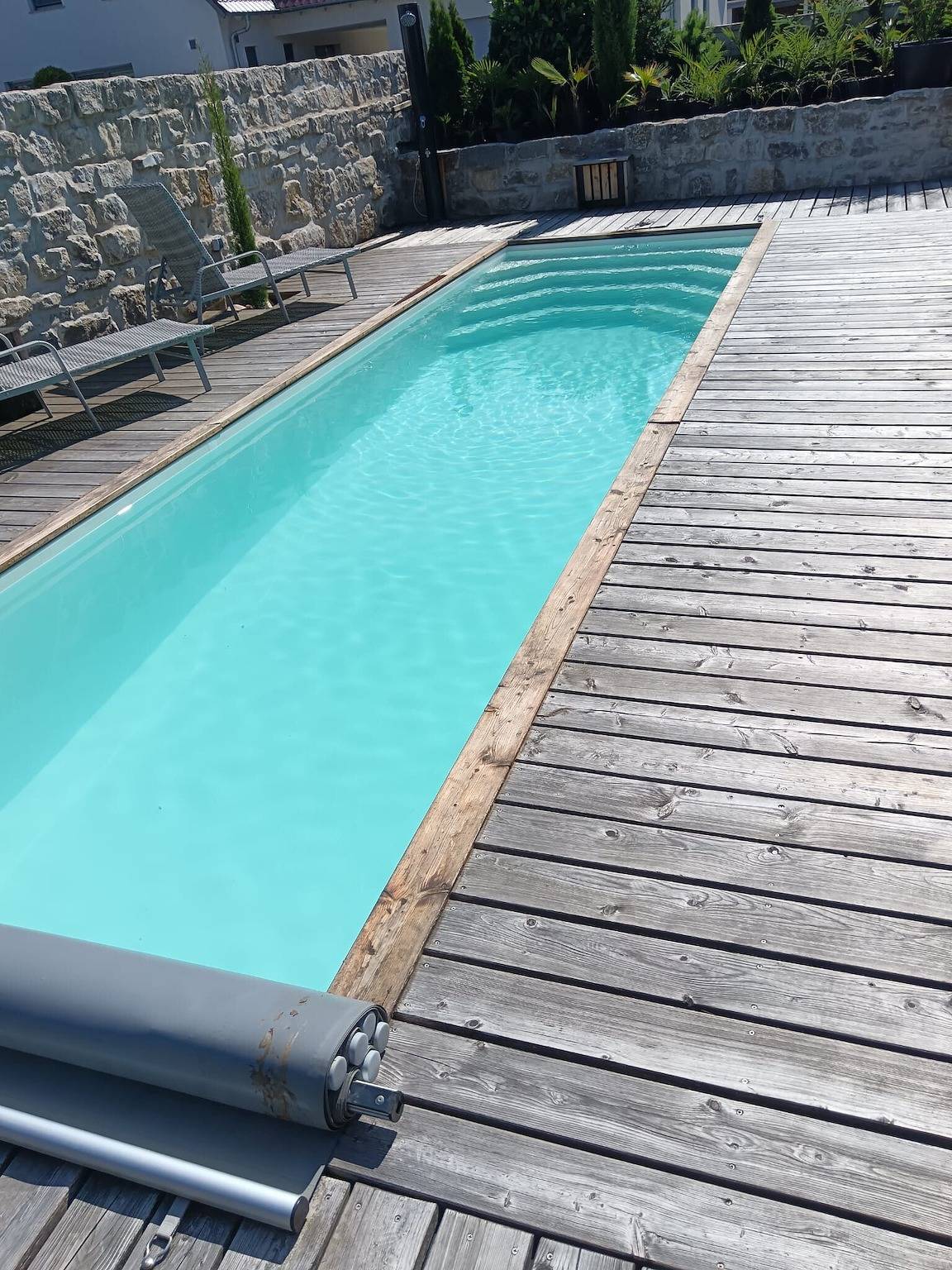 Ganze Wohnung, Apartment „Ruhepooloase“ mit privatem Pool, Terrasse und Garten in Oberschwarzach, Fränkisches Weinland