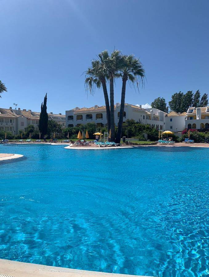 Appart’hôtel pour 4 personnes, avec sauna et piscine ainsi que jardin et vue