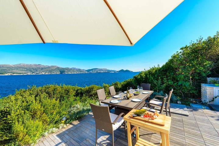 Villa für 10 Personen, mit Garten und Meerblick sowie Balkon und Pool - 1