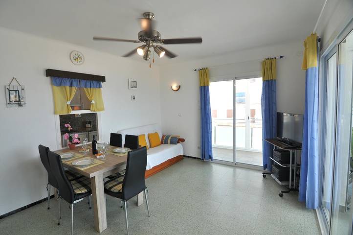 Ferienwohnung für 5 Personen, mit Terrasse und Meerblick, mit Haustier in Roses - 4