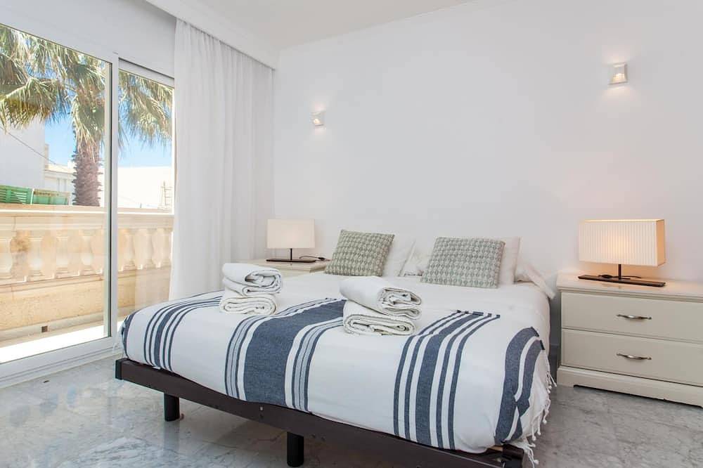 Es Turó, geräumige Luxus-Wohnung direkt am Strand in Colonia San Jordi in Playa d'es Port, Ses Salines