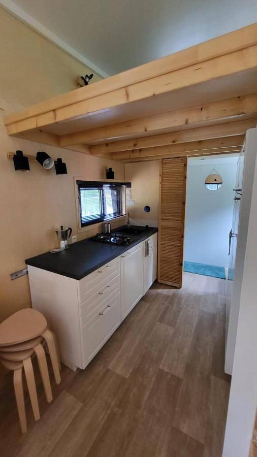 Chalet sur l'eau dans un cadre idyllique in Nesmy, Région de La Roche-sur-Yon