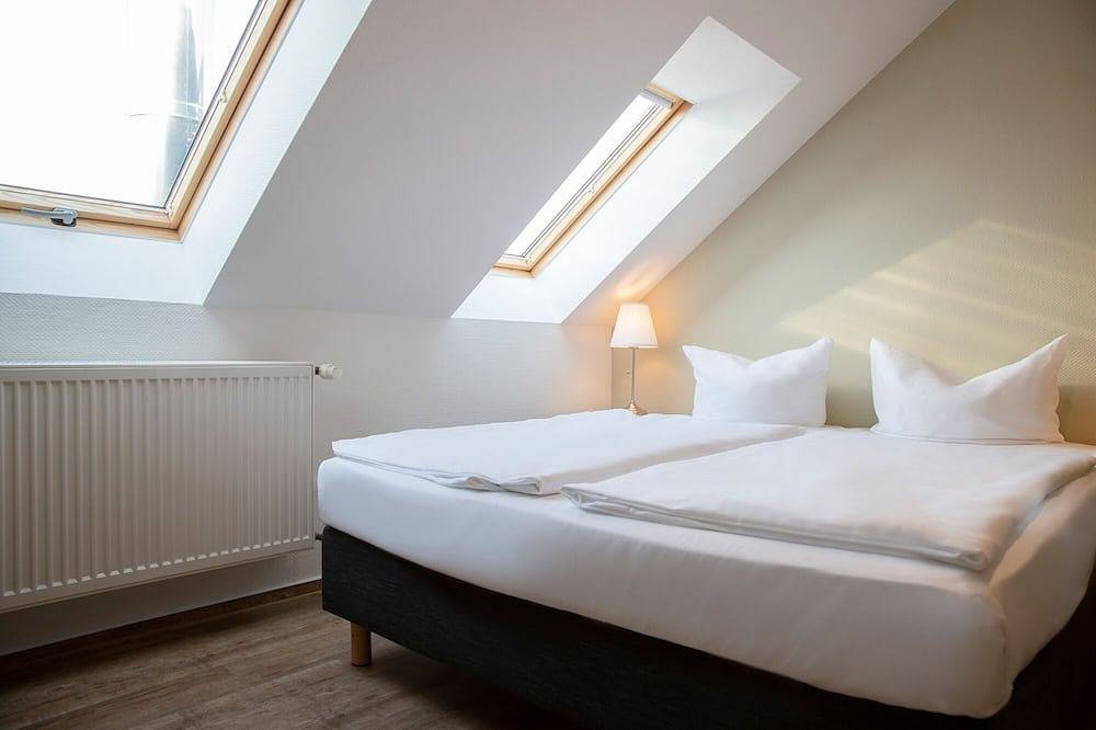 Ganze Wohnung, Ferienwohnung \"Schlossblick\" im Hotel am Schlosspark in Güstrow, Mecklenburgische Seenplatte