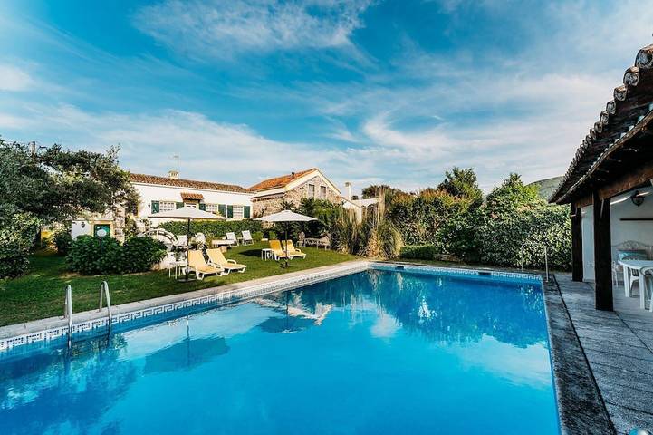 Gîte pour 4 personnes, avec jardin et piscine à Fundão