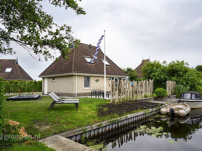 Ferienhaus für 8 Personen, mit Seeblick und Terrasse sowie Balkon/Terrasse in Friesland