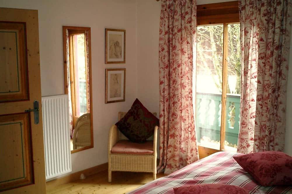 Geheel appartement, Fireplace apartment \"Landhaus Zell am See\" in Niedernsill. Pet friendly! in Niedernsill, Kitzbüheler Alpen