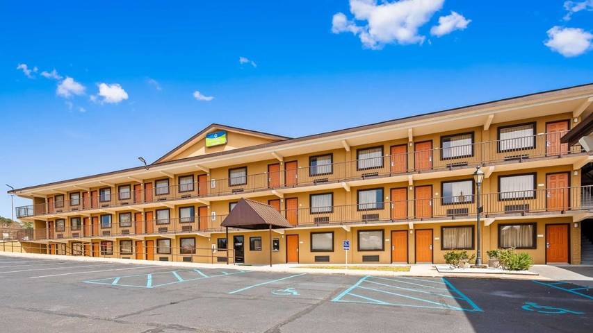 Hôtel pour 4 personnes, avec piscine