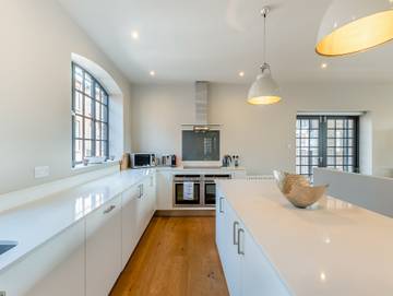 Holiday Rental for 6 People in Chichester, West Sussex, Photo 4