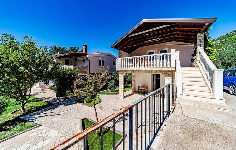 Ganze Ferienwohnung, Gemütliche Ferienwohnung mit Terrasse, WLAN und Parkplatz in der Nähe des Strandes Tri Žala in Viganj, Dubrovnik-Neretva