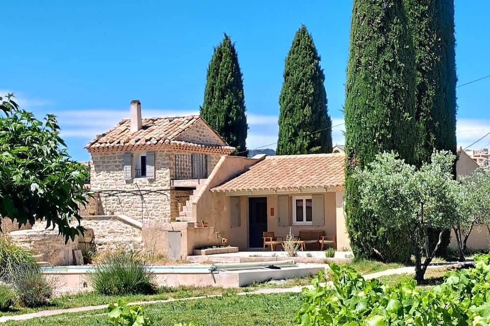 Domainde des Preyauts, le Mazet in Caromb, Parc naturel régional du Mont-Ventoux
