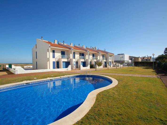 Ferienhaus für 6 Personen, mit Garten und Balkon sowie Pool