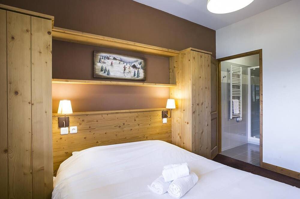 Geheel appartement, Skivakanties aan de piste, zwembad, terras, balkon, televisie, ski-kluis, 28-35m² in Sainte-Foy-Tarentaise, Ruitor Massief