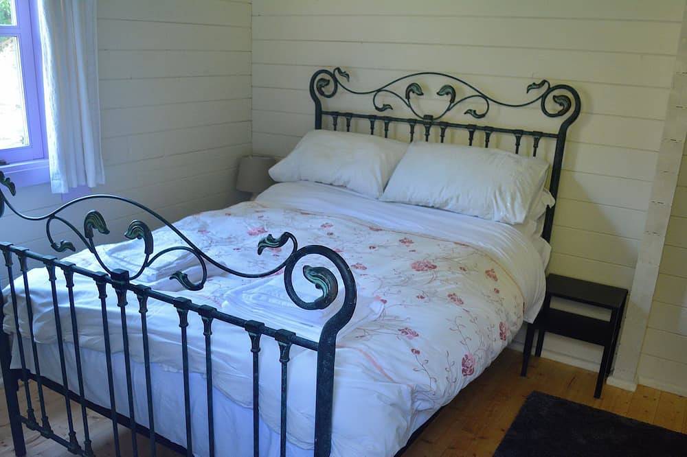 Mountain Cabin situated in a unique and peaceful area of outstanding beauty. in County Cork