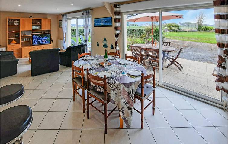 Location de vacances pour 6 personnes, avec jardin et terrasse à Kerlouan - 4