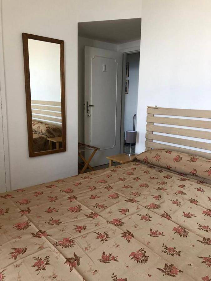 Castello - solo pernotto in Cupra Marittima, Riviera delle Palme