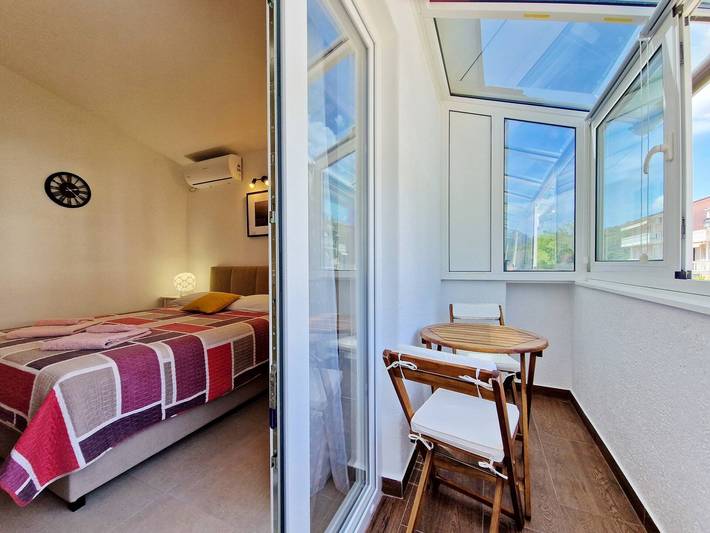 Appartement entier, Appartement de vacances pour 2 personnes avec balcon/terrasse in Baška, Krk