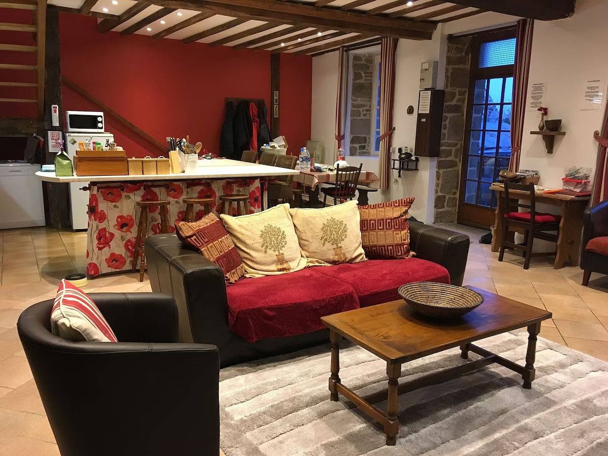 Gîte pour 15 personnes avec jardin in Saint-Georges-de-Reintembault, Fougères-Vitré