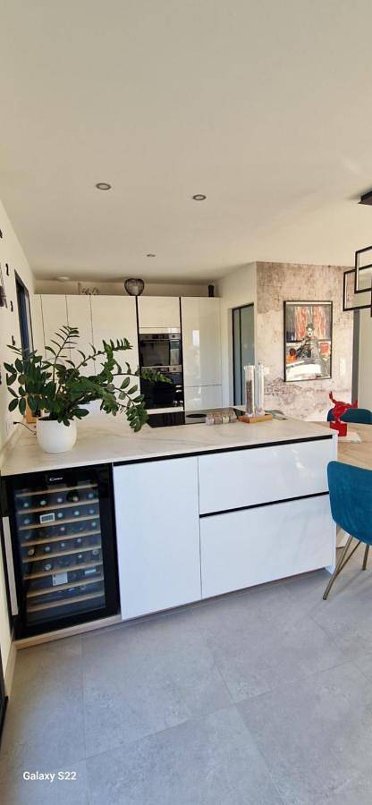 Location de vacances pour 6 personnes, avec jardin et piscine, animaux acceptés à Roubia - 2