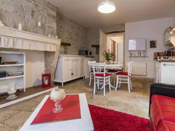 Gîte pour 2 personnes, avec terrasse, animaux acceptés en Bourgogne-Franche-Comté