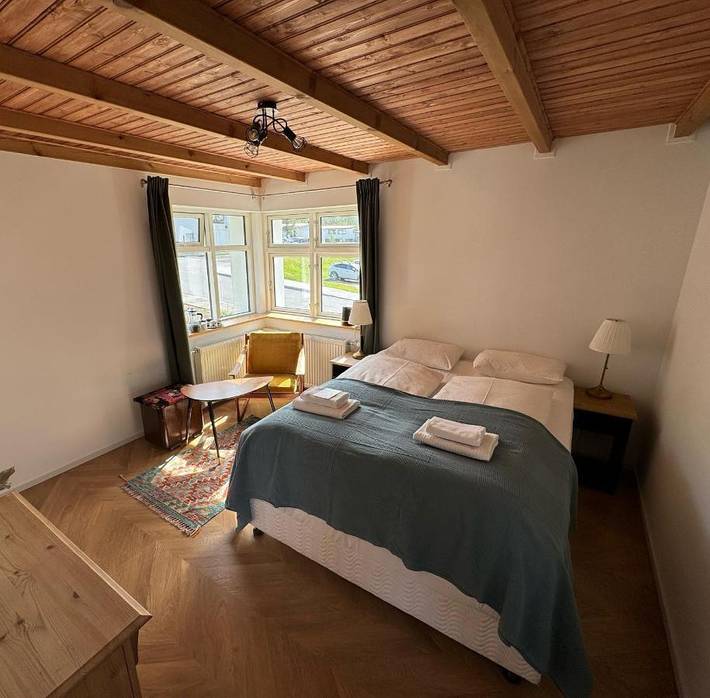 BnB für 2 Personen, mit Ausblick und Terrasse in Island