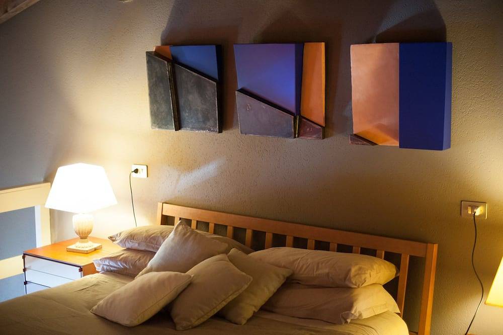 Ganze Wohnung, Nest am See mit Blick auf den See, Privatstrand, Klimaanlage Sept-Oct Offert in Vello (Marone), Gemeinde Marone