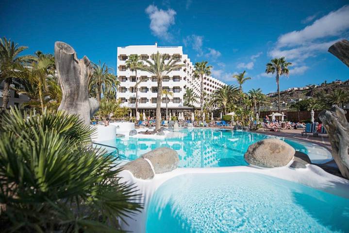 Hôtel pour 2 personnes, avec piscine ainsi que vue et jardin