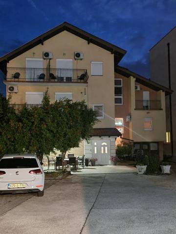 Gîte pour 3 personnes, avec terrasse dans Međugorje