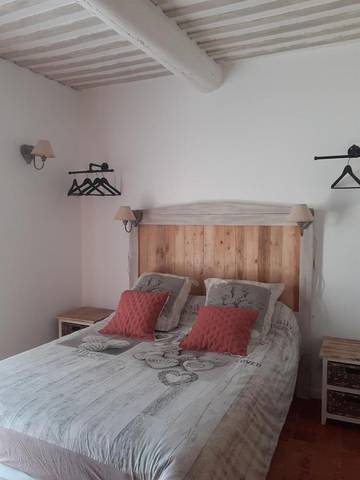 Gîte pour 2 personnes, avec terrasse et vue à Aubignan